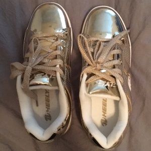 NEW Gold Heelys Size 7.5